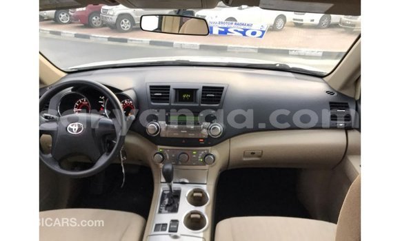 Nunua Imported Toyota Highlander White Gari ndani ya Import - Dubai nchini Malawi Nunua Imported Toyota Highlander White Gari ndani ya Import - Dubai nchini Malawi
