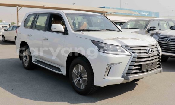 Acheter Import Voiture Lexus LX Blanc à Import - Dubai, Malawi Acheter Import Voiture Lexus LX Blanc à Import - Dubai, Malawi