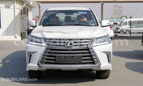 Acheter Import Voiture Lexus LX Blanc à Import - Dubai, Malawi Acheter Import Voiture Lexus LX Blanc à Import - Dubai, Malawi