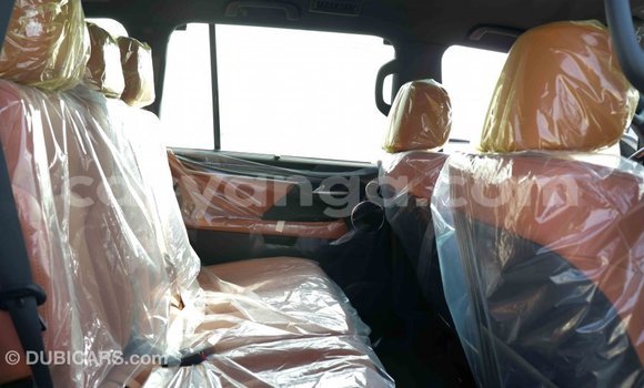 Acheter Import Voiture Lexus LX Blanc à Import - Dubai, Malawi Acheter Import Voiture Lexus LX Blanc à Import - Dubai, Malawi