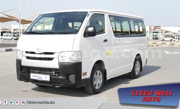 Acheter Import Voiture Toyota Hiace Blanc à Import - Dubai, Malawi Acheter Import Voiture Toyota Hiace Blanc à Import - Dubai, Malawi