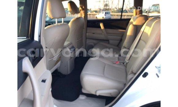 Nunua Imported Toyota Highlander White Gari ndani ya Import - Dubai nchini Malawi Nunua Imported Toyota Highlander White Gari ndani ya Import - Dubai nchini Malawi