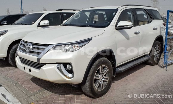 Nunua Imported Toyota Fortuner White Gari ndani ya Import - Dubai nchini Malawi Nunua Imported Toyota Fortuner White Gari ndani ya Import - Dubai nchini Malawi