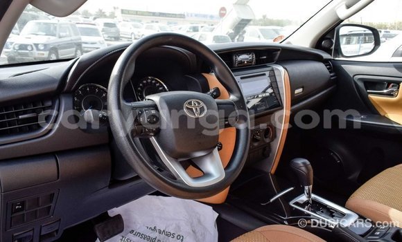 Nunua Imported Toyota Fortuner White Gari ndani ya Import - Dubai nchini Malawi Nunua Imported Toyota Fortuner White Gari ndani ya Import - Dubai nchini Malawi