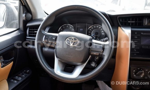 Nunua Imported Toyota Fortuner White Gari ndani ya Import - Dubai nchini Malawi Nunua Imported Toyota Fortuner White Gari ndani ya Import - Dubai nchini Malawi
