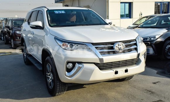 Buy Import Toyota Fortuner White Car in Import - Dubai in Malawi Buy Import Toyota Fortuner White Car in Import - Dubai in Malawi