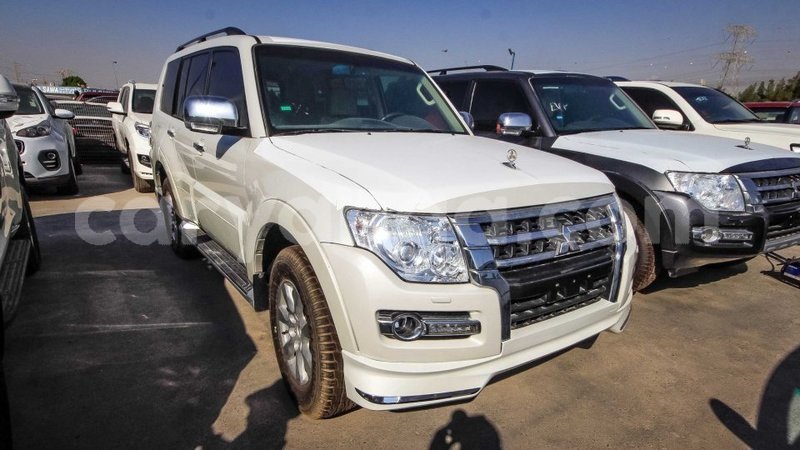 Big with watermark mitsubishi pajero malawi import dubai 6530