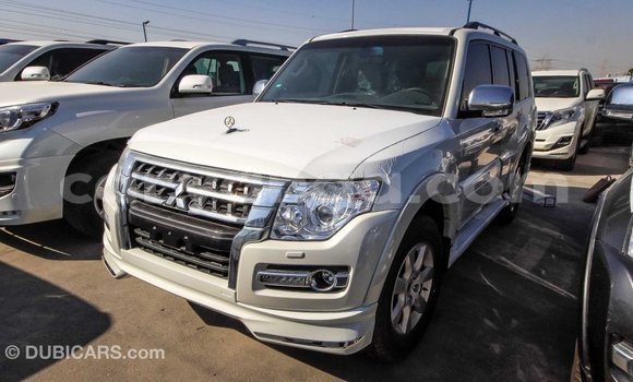 Nunua Imported Mitsubishi Pajero White Gari ndani ya Import - Dubai nchini Malawi Nunua Imported Mitsubishi Pajero White Gari ndani ya Import - Dubai nchini Malawi