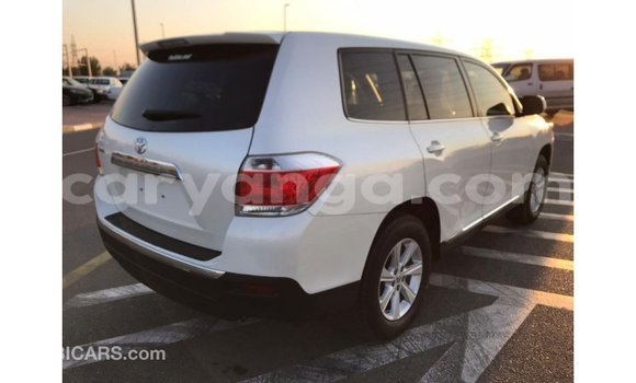 Buy Import Toyota Highlander White Car in Import - Dubai in Malawi Buy Import Toyota Highlander White Car in Import - Dubai in Malawi