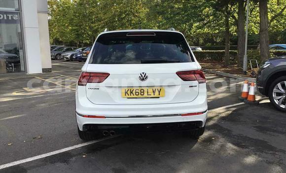Nunua Ilio tumika Volkswagen Tiguan White Gari ndani ya Lilongwe nchini Malawi Nunua Ilio tumika Volkswagen Tiguan White Gari ndani ya Lilongwe nchini Malawi