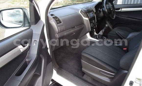 Acheter Occasion Voiture Isuzu D–MAX Blanc à Lilongwe, Malawi Acheter Occasion Voiture Isuzu D–MAX Blanc à Lilongwe, Malawi