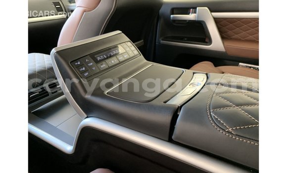 Acheter Import Voiture Toyota Land Cruiser Noir à Import - Dubai, Malawi Acheter Import Voiture Toyota Land Cruiser Noir à Import - Dubai, Malawi