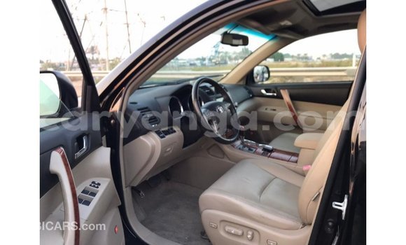 Nunua Imported Toyota Highlander Black Gari ndani ya Import - Dubai nchini Malawi Nunua Imported Toyota Highlander Black Gari ndani ya Import - Dubai nchini Malawi
