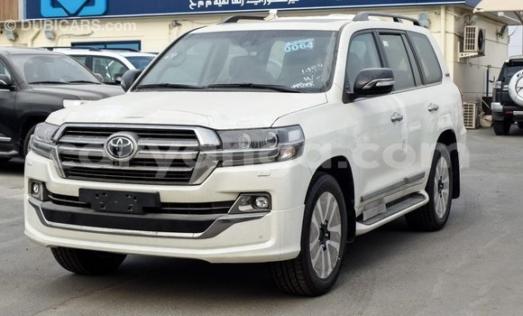 Acheter Import Voiture Toyota Land Cruiser Blanc à Import - Dubai, Malawi Acheter Import Voiture Toyota Land Cruiser Blanc à Import - Dubai, Malawi