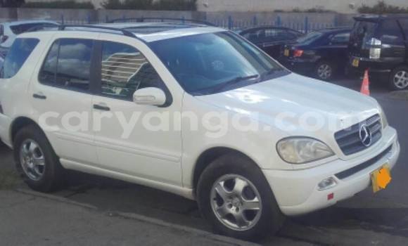 Buy Used Mercedes‒Benz ML–Class White Car in Limbe in Malawi