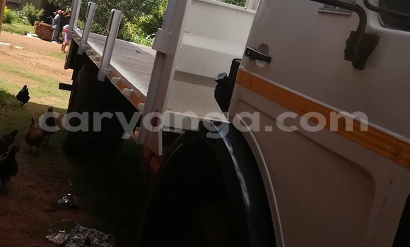 Buy Used Mercedes‒Benz 190–Series White Car in Zomba in Malawi Buy Used Mercedes‒Benz 190–Series White Car in Zomba in Malawi