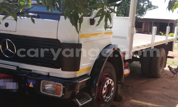 Buy Used Mercedes‒Benz 190–Series White Car in Zomba in Malawi Buy Used Mercedes‒Benz 190–Series White Car in Zomba in Malawi