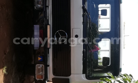 Buy Used Mercedes‒Benz Truck White Truck in Zomba in Malawi