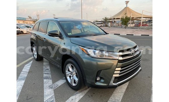 Buy Import Toyota Highlander Green Car in Import - Dubai in Malawi Buy Import Toyota Highlander Green Car in Import - Dubai in Malawi