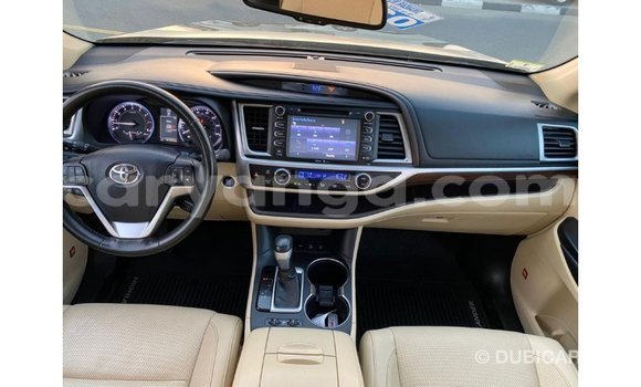 Buy Import Toyota Highlander Green Car in Import - Dubai in Malawi Buy Import Toyota Highlander Green Car in Import - Dubai in Malawi
