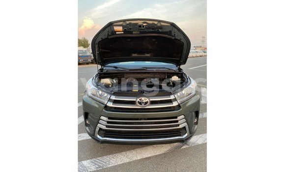 Buy Import Toyota Highlander Green Car in Import - Dubai in Malawi Buy Import Toyota Highlander Green Car in Import - Dubai in Malawi