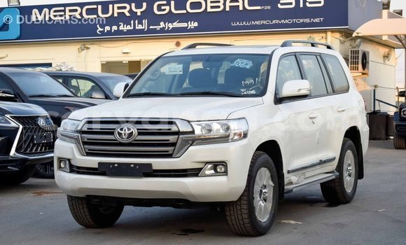 Acheter Import Voiture Toyota Land Cruiser Blanc à Import - Dubai, Malawi Acheter Import Voiture Toyota Land Cruiser Blanc à Import - Dubai, Malawi