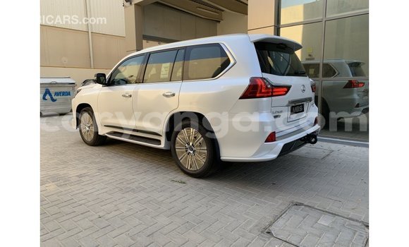 Acheter Import Voiture Lexus LX Blanc à Import - Dubai, Malawi Acheter Import Voiture Lexus LX Blanc à Import - Dubai, Malawi