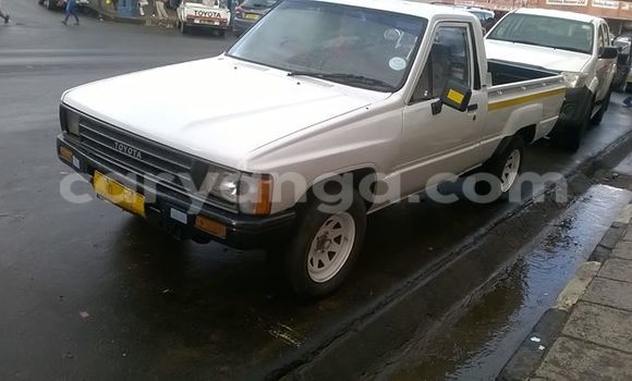 Acheter Occasion Voiture Toyota Hilux Blanc à Limbe, Malawi Acheter Occasion Voiture Toyota Hilux Blanc à Limbe, Malawi