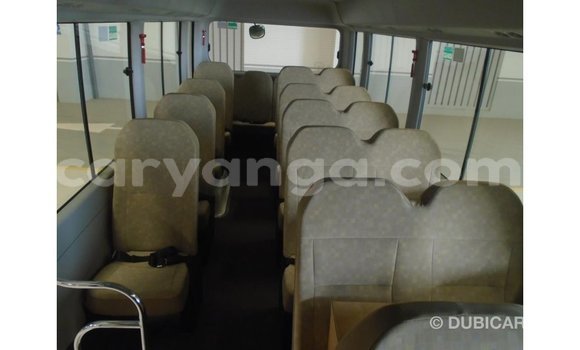 Acheter Import Voiture Abarth 595 Blanc à Import - Dubai, Malawi Acheter Import Voiture Abarth 595 Blanc à Import - Dubai, Malawi