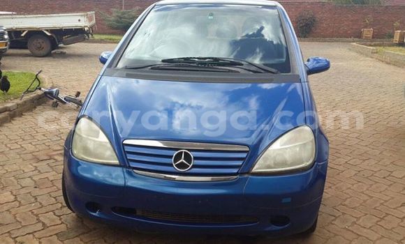 Buy Used Mercedes‒Benz 190 Blue Car in Limbe in Malawi