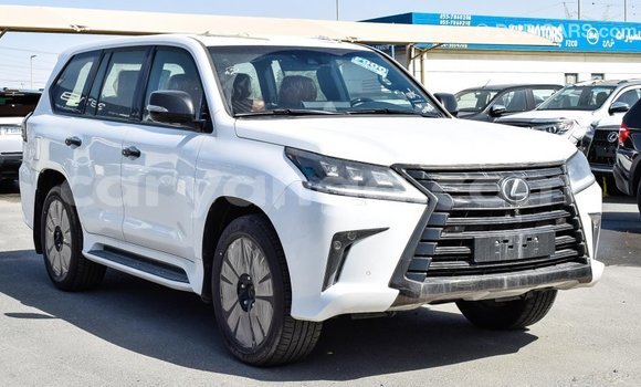 Acheter Import Voiture Lexus LX Blanc à Import - Dubai, Malawi Acheter Import Voiture Lexus LX Blanc à Import - Dubai, Malawi