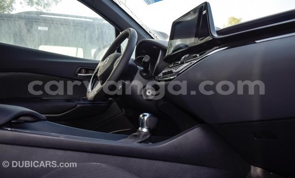 Acheter Import Voiture Toyota C-HR Autre à Import - Dubai, Malawi Acheter Import Voiture Toyota C-HR Autre à Import - Dubai, Malawi