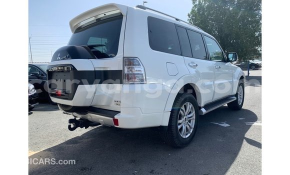 Buy Import Mitsubishi Pajero White Car in Import - Dubai in Malawi Buy Import Mitsubishi Pajero White Car in Import - Dubai in Malawi
