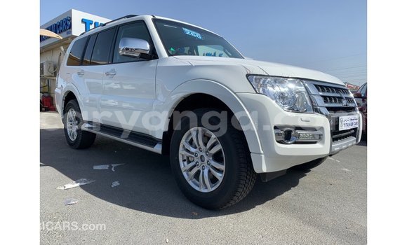 Buy Import Mitsubishi Pajero White Car in Import - Dubai in Malawi Buy Import Mitsubishi Pajero White Car in Import - Dubai in Malawi