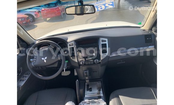 Buy Import Mitsubishi Pajero White Car in Import - Dubai in Malawi Buy Import Mitsubishi Pajero White Car in Import - Dubai in Malawi