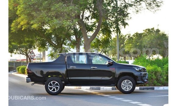 Nunua Imported Toyota Hilux Black Gari ndani ya Import - Dubai nchini Malawi Nunua Imported Toyota Hilux Black Gari ndani ya Import - Dubai nchini Malawi