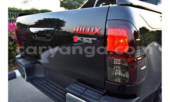 Nunua Imported Toyota Hilux Black Gari ndani ya Import - Dubai nchini Malawi Nunua Imported Toyota Hilux Black Gari ndani ya Import - Dubai nchini Malawi