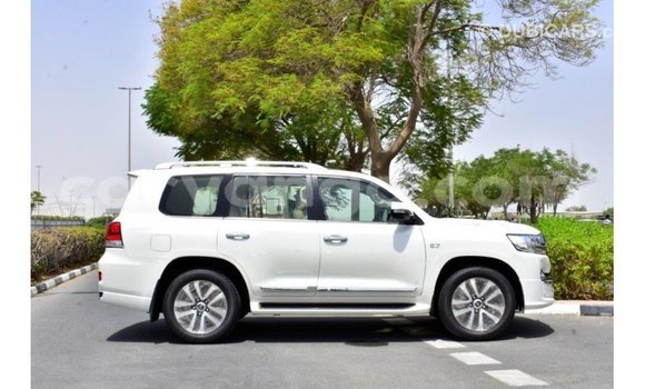 Buy Import Toyota Land Cruiser White Car in Import - Dubai in Malawi Buy Import Toyota Land Cruiser White Car in Import - Dubai in Malawi