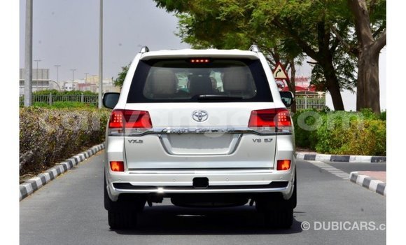 Buy Import Toyota Land Cruiser White Car in Import - Dubai in Malawi Buy Import Toyota Land Cruiser White Car in Import - Dubai in Malawi