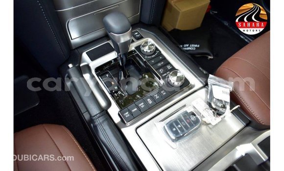 Nunua Imported Toyota Land Cruiser Black Gari ndani ya Import - Dubai nchini Malawi Nunua Imported Toyota Land Cruiser Black Gari ndani ya Import - Dubai nchini Malawi