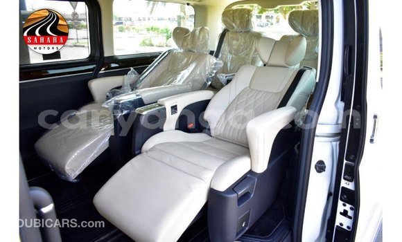 Nunua Imported Toyota Granvia White Gari ndani ya Import - Dubai nchini Malawi Nunua Imported Toyota Granvia White Gari ndani ya Import - Dubai nchini Malawi