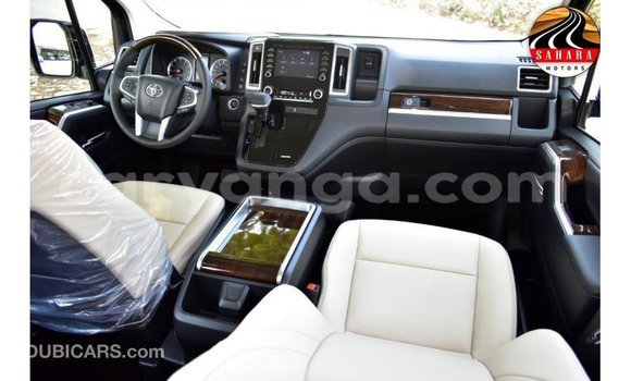 Nunua Imported Toyota Granvia White Gari ndani ya Import - Dubai nchini Malawi Nunua Imported Toyota Granvia White Gari ndani ya Import - Dubai nchini Malawi