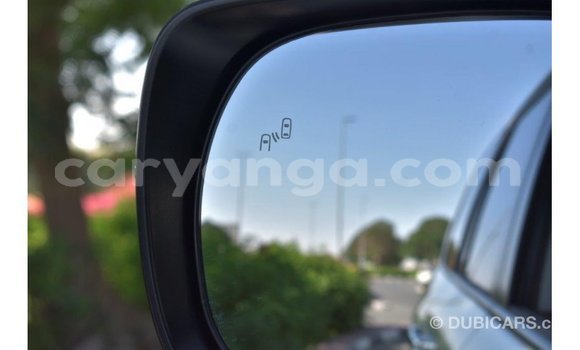 Nunua Imported Toyota Land Cruiser White Gari ndani ya Import - Dubai nchini Malawi Nunua Imported Toyota Land Cruiser White Gari ndani ya Import - Dubai nchini Malawi