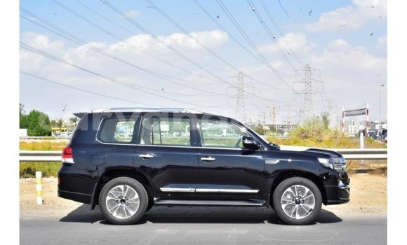 Nunua Imported Toyota Land Cruiser Black Gari ndani ya Import - Dubai nchini Malawi Nunua Imported Toyota Land Cruiser Black Gari ndani ya Import - Dubai nchini Malawi
