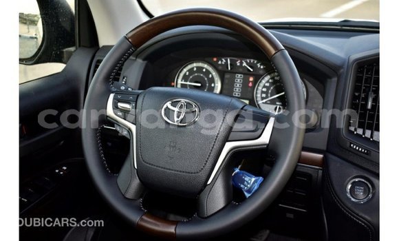 Nunua Imported Toyota Land Cruiser Black Gari ndani ya Import - Dubai nchini Malawi Nunua Imported Toyota Land Cruiser Black Gari ndani ya Import - Dubai nchini Malawi