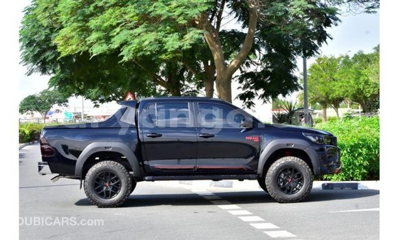 Nunua Imported Toyota Hilux Black Gari ndani ya Import - Dubai nchini Malawi Nunua Imported Toyota Hilux Black Gari ndani ya Import - Dubai nchini Malawi