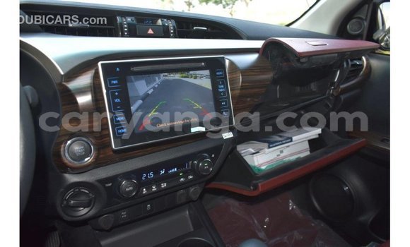 Nunua Imported Toyota Hilux Black Gari ndani ya Import - Dubai nchini Malawi Nunua Imported Toyota Hilux Black Gari ndani ya Import - Dubai nchini Malawi