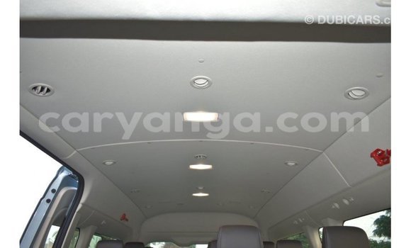 Nunua Imported Toyota Hiace Blue Gari ndani ya Import - Dubai nchini Malawi Nunua Imported Toyota Hiace Blue Gari ndani ya Import - Dubai nchini Malawi