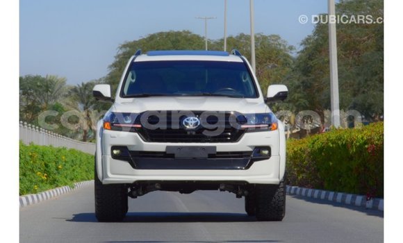 Nunua Imported Toyota Land Cruiser White Gari ndani ya Import - Dubai nchini Malawi Nunua Imported Toyota Land Cruiser White Gari ndani ya Import - Dubai nchini Malawi