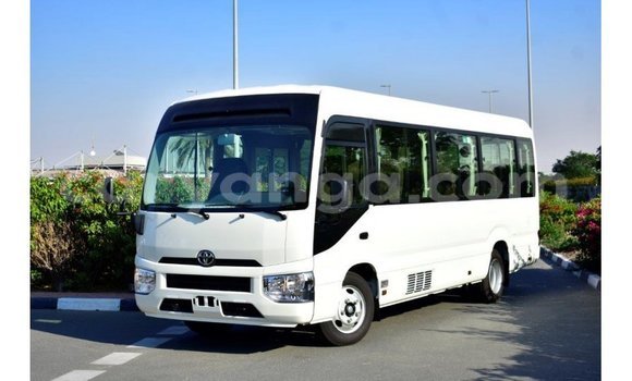 Nunua Imported Toyota Coaster White Gari ndani ya Import - Dubai nchini Malawi Nunua Imported Toyota Coaster White Gari ndani ya Import - Dubai nchini Malawi